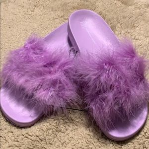 Inc purple feathered slip ins brand new